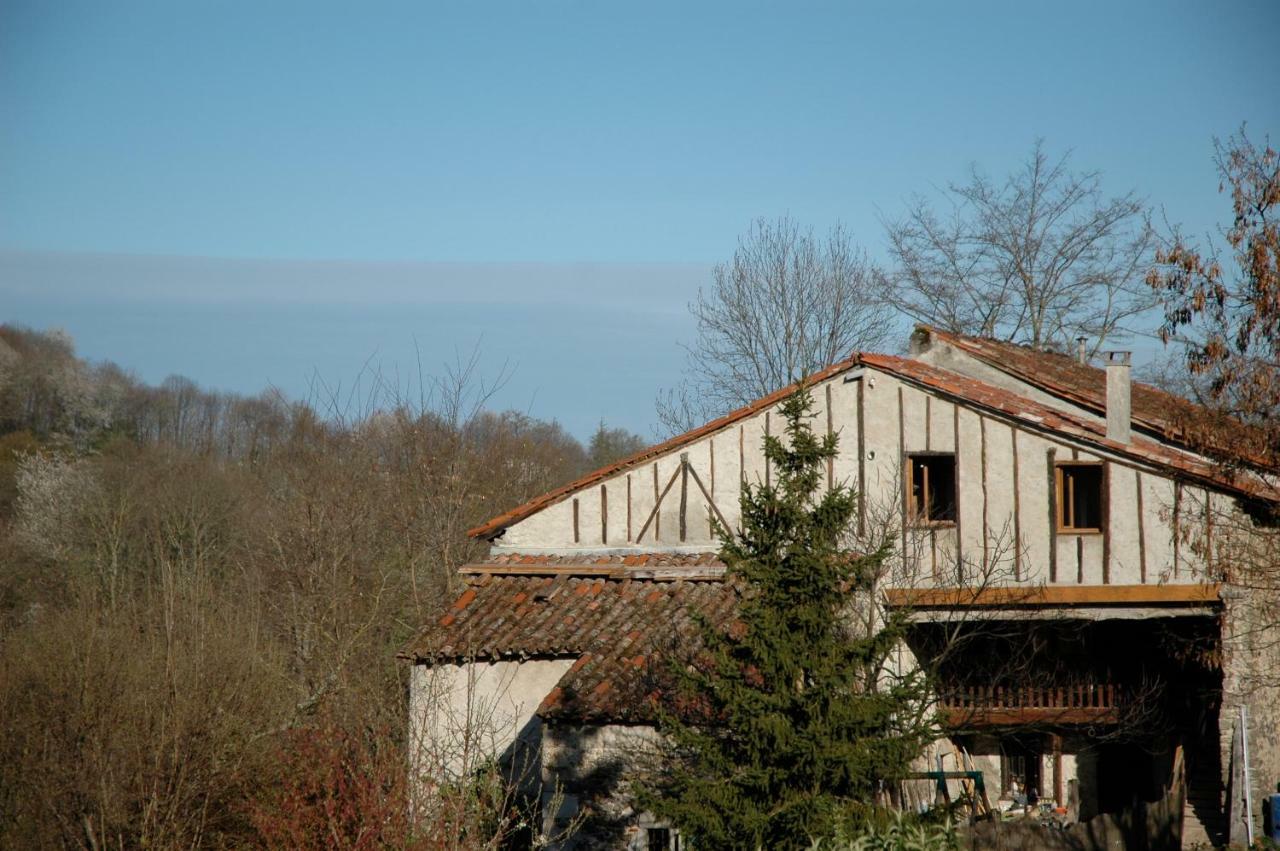 Gite Fermier De Saint-Lizier Екстериор снимка